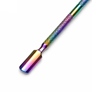 Pousse-cuticules et nettoyeur d'ongles professionnel en acier inoxydable à double extrémité - Product Image 2