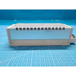 Ensemble de distributeur de solénoïdes SMC SS5V1-10FD-X44, utilisé tel quel, pièces d'équipement semi-conducteur d'occasion - Product Image 2