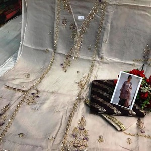 Traje de Fiesta Moderno de Diseño, Sin Coser, Bordado a Mano, Moda Tradicional India y Pakistaní - Product Image 2