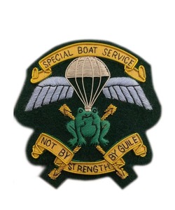 Patchs en métal personnalisés de qualité supérieure pour événements et cadeaux |   Badges brodés à la main avec du fil doré pour les promotions, les cérémonies et les cadeaux d'entreprise - Product Image 1