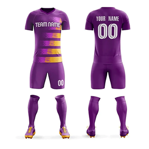 Tenue de football à séchage rapide et respirante pour hommes, vêtements de football avec logo personnalisé, matière 100% polyester - Product Image 2