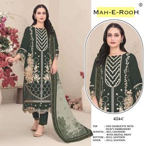 Diseño único que presenta un traje pakistaní de Fox Georgette con bordados elaborados y trabajo Khatli. Compre directamente del proveedor. - Product Image 4