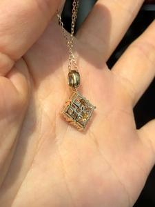 Collier élégant avec pendentif en grappe de diamants en or 14 carats, collier en diamant taille princesse carrée pour femme, bijoux minimalistes délicats - Product Image 5