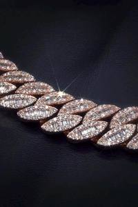 Collar de cadena cubana Miami con incrustaciones de moissanita de corte baguette de 16 mm, personalizado, en plata 925, estilo hip hop, a bajo precio. - Product Image 3