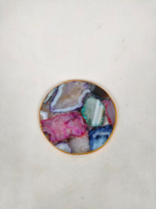 แผ่นรองจานหินทรงกลมสีตามสั่ง หรูหรา เป็นมิตรกับสิ่งแวดล้อม ขอบสีเงิน/ทอง ขนาดเส้นผ่านศูนย์กลาง 300 มม. จาก Crafting Crafts - Product Image 4