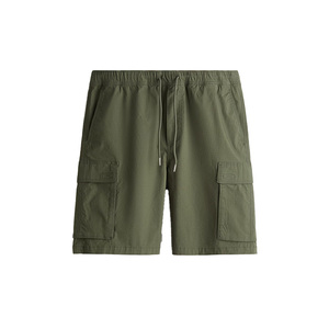 Shorts décontractés pour hommes, confortables au quotidien, conçus pour des mouvements décontractés, avec un look élégant, un style épuré et un port facile. - Product Image 1
