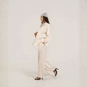 Conjunto de 2 Piezas de Maternidad y Lactancia de Lujo para Mujer, Mezcla de Seda, Transpirable, 180 g/m², Cuello Camisero, Top de Manga Larga y Pantalones - Product Image 1