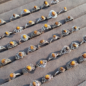 Anillos de latón con ojo de tigre al por mayor, chapados en plata oxidada, estilo bohemio, surtido de joyería vintage para mujeres y hombres - Product Image 5