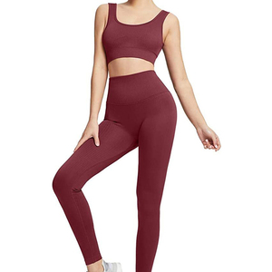 Nouvel ensemble de yoga sur mesure à prix de gros, vêtements de yoga à séchage rapide, ensemble 2 pièces pour femmes, ensemble de yoga de qualité supérieure pour l'entraînement, en vente - Product Image 4