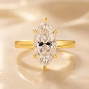 Anillo de Compromiso Clásico Chapado en Oro con Moissanita de 3.0Ct Corte Marquesa Blanca para Mujer, Estilo India. - Product Image 6