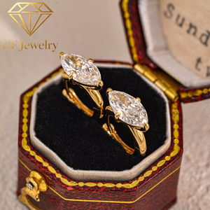 ต่างหูห่วงแบบ Huggie ทองคำ 14K ประดับเพชรทรง Marquise ที่เพาะเลี้ยงในห้องปฏิบัติการ ตัวเรือนแบบ Bezel Set เครื่องประดับชั้นดีสำหรับผู้หญิง - Product Image 2