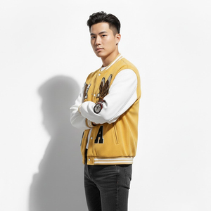 Blouson Bomber Homme Y2K Streetwear Personnalisé avec Logo, Broderie Graphique Aigle Jaune Vintage, Style Letterman, Tissu Lourd - Product Image 4