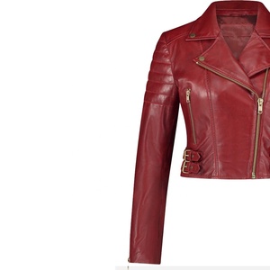 Blouson de motard en cuir véritable rouge pour femme, style universitaire, coupe courte, avec double boucle et épaulettes rembourrées, OEM - Product Image 4