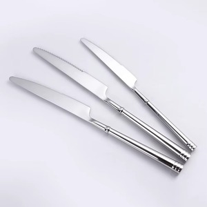 Ensemble de couverts personnalisés de créateur, les plus vendus, finition argentée, pour les cérémonies de mariage et les fêtes, objet décoratif - Product Image 5