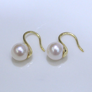 Boucles d'oreilles simples pour femmes en perles d'eau douce de 5 à 6 mm, perles Mantou, fleurs en dentelle brillantes avec perles d'eau douce naturelles, vente en gros - Product Image 1
