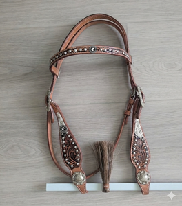 Conjunto Premium de Cabezada, Pechopetral y Riendas de Cuero Occidental con Conchos Grabados a Mano y Diseño Trenzado para Equitación y Trabajo en Rancho - Product Image 3
