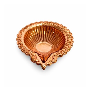 Lámparas de Aceite Ligeras (Deepam) para Puja, Aarti, Decoración Diwali, Colección Elegante para el Hogar, Templo u Oficina - Product Image 1