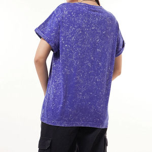 เสื้อยืดผู้หญิงทรงหลวมใส่สบาย ล้างสีแบบแอซิด คุณภาพดี ผลิตตามสั่ง ขายส่ง เสื้อผ้าผู้หญิงสีพื้นสไตล์วินเทจสำหรับฤดูร้อน - Product Image 3
