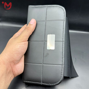 Juego de Tijeras Profesionales para Peluquería de Acero Inoxidable, Tijeras Curvas de Entresacar para Diestros, Mango Largo, Cuchilla de 28 Dientes con Cierre de Cremallera - Product Image 4