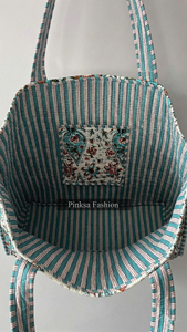 Sac à bandoulière personnalisé en coton 100 % écologique imprimé au bloc, motif floral bleu sarcelle, sac de week-end matelassé – Fournisseur - Product Image 3