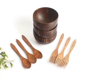 Juego de tazones de coco natural ecológicos y saludables con cuchara, hechos en India - Product Image 2