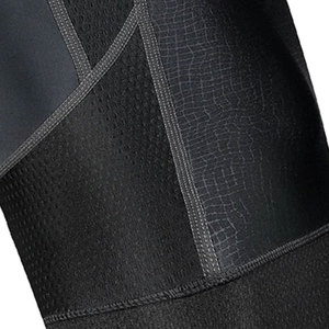 Pantalones cortos de compresión cómodos de nivel profesional que ofrecen soporte muscular y un rendimiento duradero durante los entrenamientos. - Product Image 4