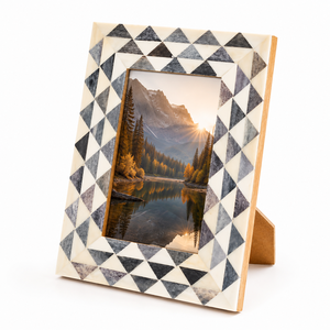 Marco de Fotos Rectangular de Madera Natural Hecho a Mano con Diseño de Rayas Diagonales, para Exhibición Vertical en Mesa, Personalizable - Product Image 4