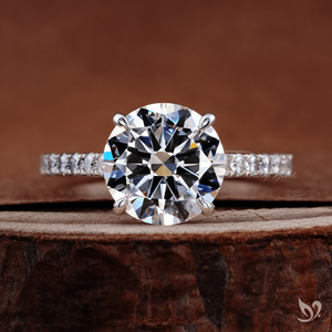 Anillo de Compromiso y Boda de Oro Blanco de 10K con Diamante Cultivado en Laboratorio de Corte Redondo de 3.00CT, Engaste Catedral con Pavé de Lujo, Certificado IGI - Product Image 1
