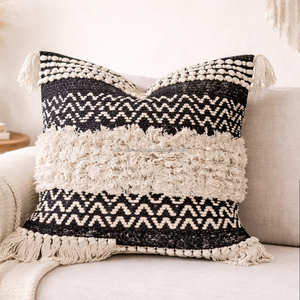 Housse de coussin géométrique bohème noir ivoire 18 x 18 pouces, tissée texturée, décorative, monochrome, accent bohème pour la maison - Product Image 2