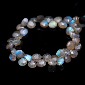 Cuentas de labradorita natural en forma de corazón, gemas multicolor para joyería hecha a mano, collar, precio al por mayor, suministro a granel. - Product Image 3