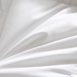 Protège-matelas matelassé rafraîchissant en microfibre blanc 400TC, pliable, lavable, toutes saisons, pour usage domestique - Product Image 3
