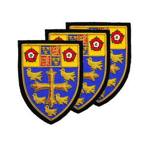 Écusson brodé sur mesure en fil d'or, motif ancre nautique et couronne, à coudre, blason maritime brodé à la main pour blazer - Product Image 6