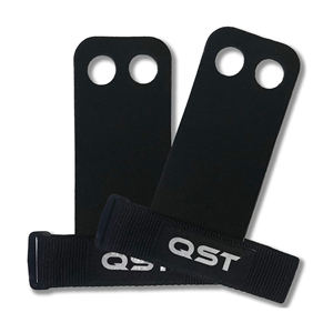 Protège-mains en cuir QST à 3 trous pour la gymnastique et l'haltérophilie, antidérapants, respirants, écologiques, personnalisables - Product Image 5