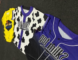 Maillot de baseball sublimé de qualité supérieure, entièrement boutonné, logo personnalisé OEM, séchage rapide, polyester - Product Image 3
