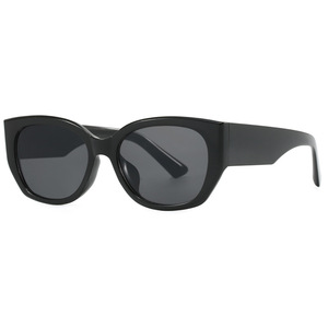 2025 New Korean-style Large-<b>frame</b> Full <b>Frame</b> Cat-eye Sunglasses Vintage Fashion Elegant Unisex Polarized Traveling Sunglasses - Product Image 1