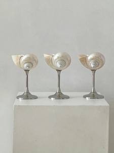 Verre décoratif vietnamien à accents coquillages pour la mise en vaisselle, l'aménagement intérieur et les présentations sur le thème de la plage - Product Image 2