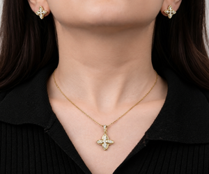 Elegante Colgante de Diamante con Forma de Flor de Cuatro Pétalos, Color DEF, Claridad VVS, Diamante Cultivado en Laboratorio, Oro Sólido de 14K, Joyería para Novia, Regalo de Boda - Product Image 5