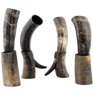 Corne à boire viking écologique unique, artisanale, cadeau pour les amateurs de méad, 500 ml, style animal, verre à bière en corne de bœuf - Product Image 1