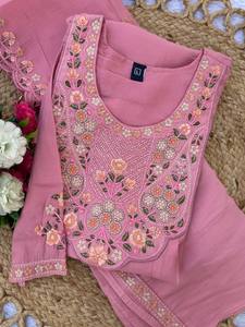 Traje Anarkali de Algodón Rosa con Bordado en Cuello y Mangas, Corte Regular, Ropa Tradicional India y Pakistaní para Mujer, Sin Arrugas - Product Image 4