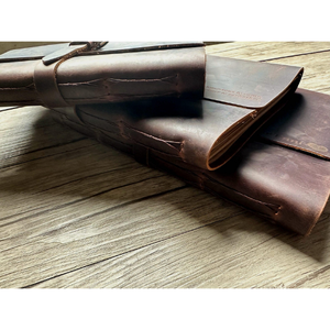 สมุดบันทึกธุรกิจหนังควายทำมือ Al-Amir แบบปรับแต่งได้ วินเทจ พับสามตอน เติมกระดาษได้ พร้อมตัวล็อคแบบหัวเข็มขัด ขนาด 7x5 นิ้ว สำหรับการเดินทาง - Product Image 3