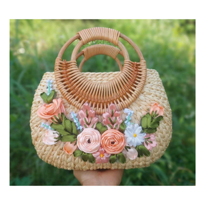 Bolso de Mano Bohemio de Paja con Decoración de Flores de Madera, Ecológico, Bandolera, Mini Bolso de Verano para Mujer - Product Image 1