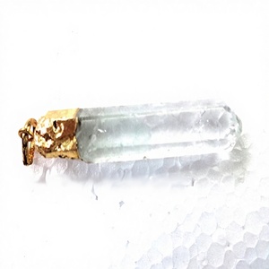 Colgante Religioso de Cuarzo de Cristal Natural Sin Pulir, Chapado en Oro Antiguo, Forma Hexagonal, Colgantes de Moda Unisex - Product Image 1