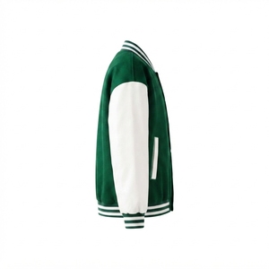 Veste universitaire haut de gamme fabriquée avec un tissu de haute qualité offrant un confort supérieur, une durabilité et un style intemporel pour un usage quotidien - Product Image 4