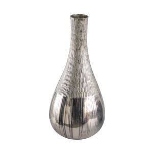 Vase décoratif moderne en métal pour fleurs, élément de décoration élégant pour la maison, idéal pour les hôtels et les restaurants - Product Image 6