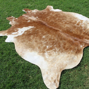 Alfombra de piel de vaca natural hecha a mano, alfombra de cuero de vaca auténtica para decoración de dormitorio, alfombra decorativa de piel de vaca. - Product Image 6