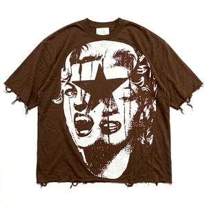 T-shirt imprimé oversize en coton premium à col rond, manches courtes, tricoté, style streetwear vintage, épaules tombantes, coupe ample - Product Image 1