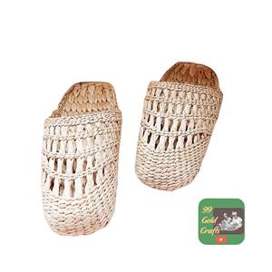 Custom Brown Water Hyacinth Slippers Anti-Slip Waterproof Fashion Trend Lightweight Spring Environment Friendly Handmade Natural - Product Image 2