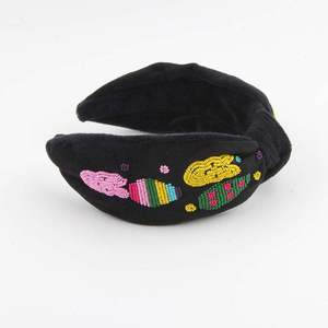 Diadema de Conejito Multicolor de Pascua con Cuentas para Mujeres y Niñas, Diadema Acolchada Hecha a Mano con Cristales y Perlas - Product Image 4