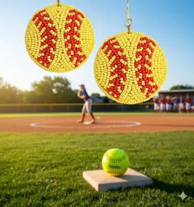 Boucles d'oreilles pendantes personnalisées en perles jaune néon pour femme, tissées à la main, légères, pour le sport et les jours de match - Product Image 1