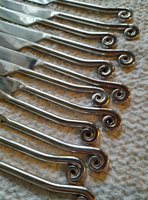 Ensemble de couverts élégants en acier de qualité supérieure avec miroir Ustensiles de salle à manger inspirés des nœuds pour une table moderne